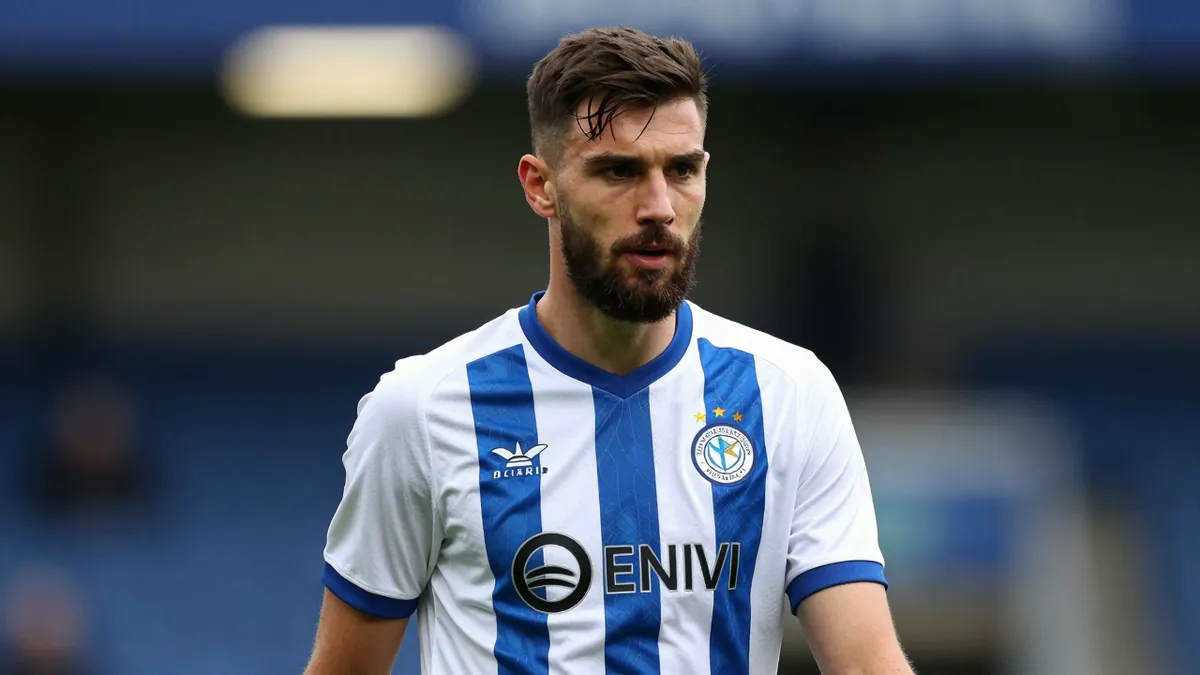 Coventry City's Gustavo Hamer Leaves Sheffield United Amid Depth Concerns