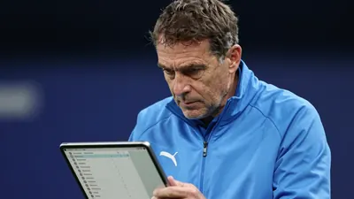 Frank Lampard's Coventry City were beaten by Leeds United in the transfer battle for OGC Nice defender Melvin Bard on...